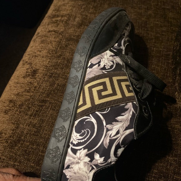 Versace Black and White Floral Sneakers - Picture 11 of 16